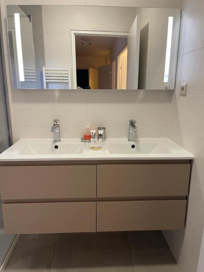 Domaine D'Ahmosis, Modern 2 Bedrooms Refurbished Apartment, F3 Moderne Fraichement Renove Le Cannet Buitenkant foto