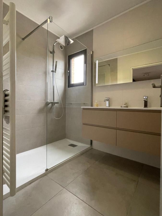 Domaine D'Ahmosis, Modern 2 Bedrooms Refurbished Apartment, F3 Moderne Fraichement Renove Le Cannet Buitenkant foto